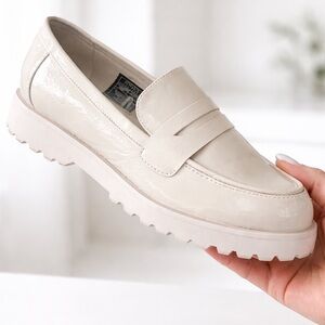 Jones New York Cream Patent Platform Loafer